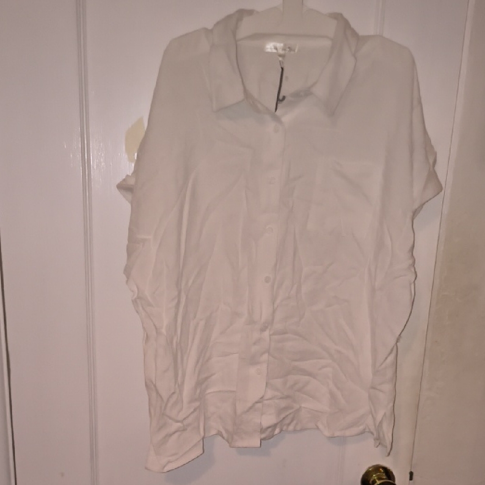 NWT Nine Britton | Classic Cream Dress Shirt